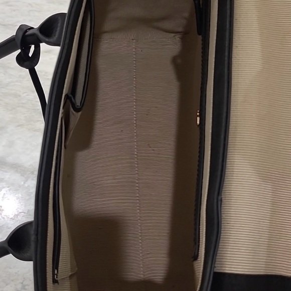 Radley London EUC All Leather Tote - Picture 10 of 10